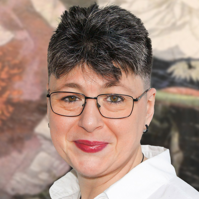 Portrait_Nadine_BuchungsSystem_640x640px_02